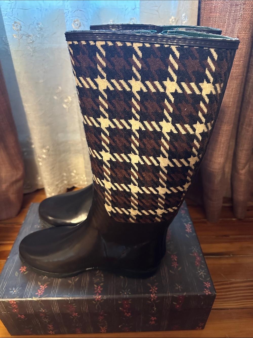 Banana Republic Black Rubber & Brown Cream Plaid Mid-Calf Rain Boots